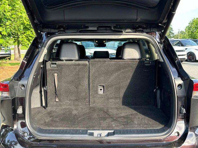 used 2022 Toyota Highlander car, priced at $35,255