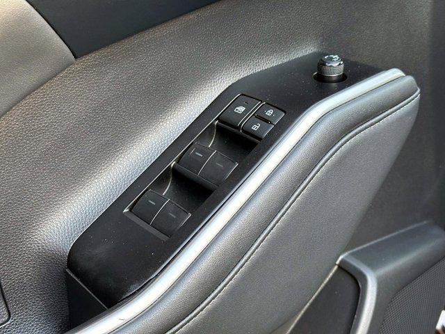 used 2022 Toyota Highlander car, priced at $35,255