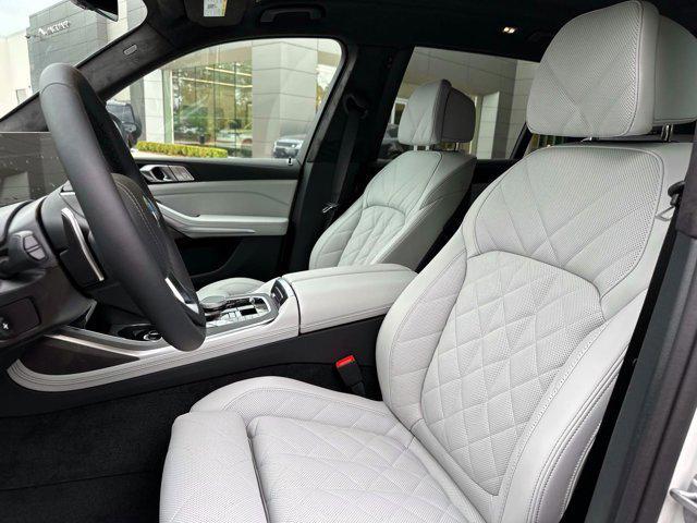 new 2026 BMW X7 car, priced at $96,784