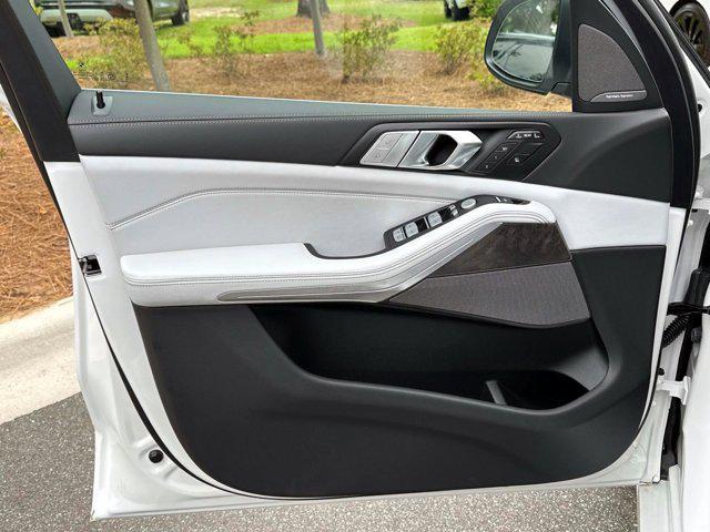 new 2026 BMW X7 car, priced at $96,784
