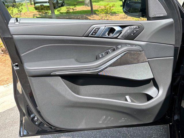 new 2026 BMW X7 car, priced at $98,435