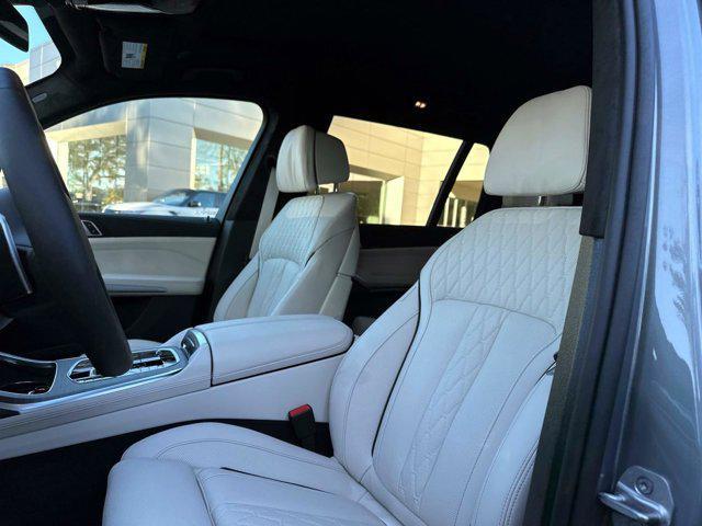 new 2026 BMW X7 car, priced at $99,925