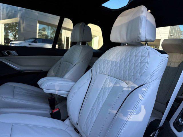 new 2026 BMW X7 car, priced at $99,925