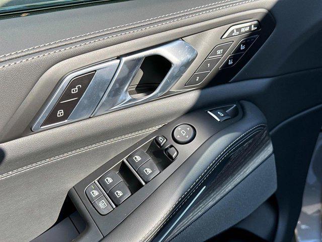 new 2026 BMW X7 car, priced at $123,475