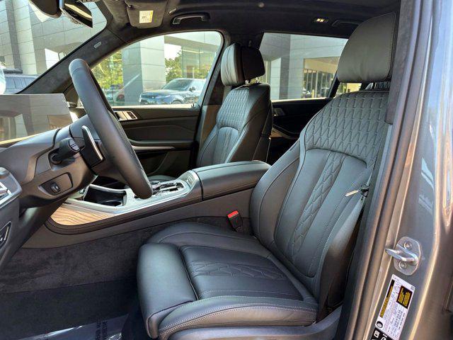 new 2026 BMW X7 car, priced at $123,475