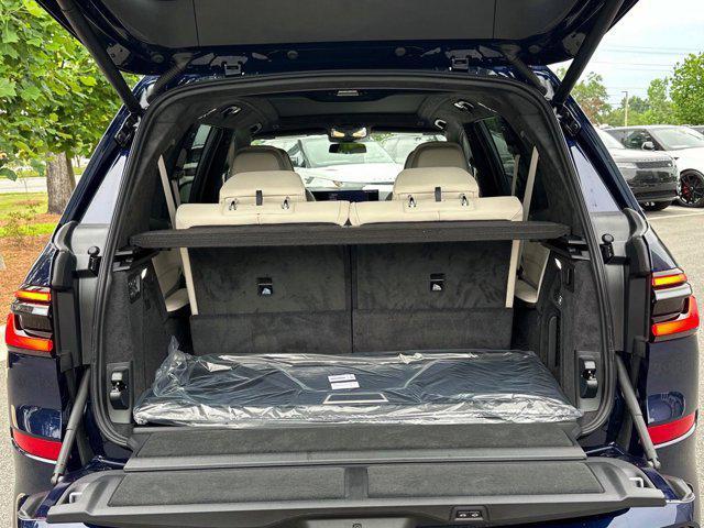 new 2026 BMW X7 car, priced at $102,284