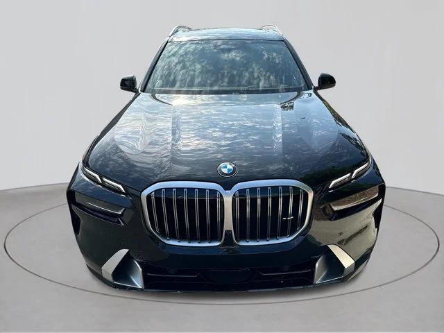 new 2025 BMW X7 car, priced at $95,275