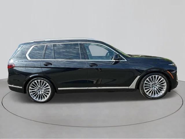 new 2025 BMW X7 car, priced at $95,275