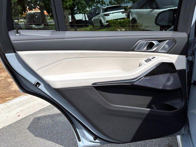 new 2026 BMW X7 car, priced at $124,575