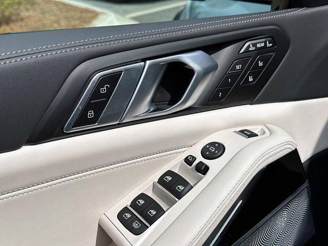 new 2026 BMW X7 car, priced at $124,575