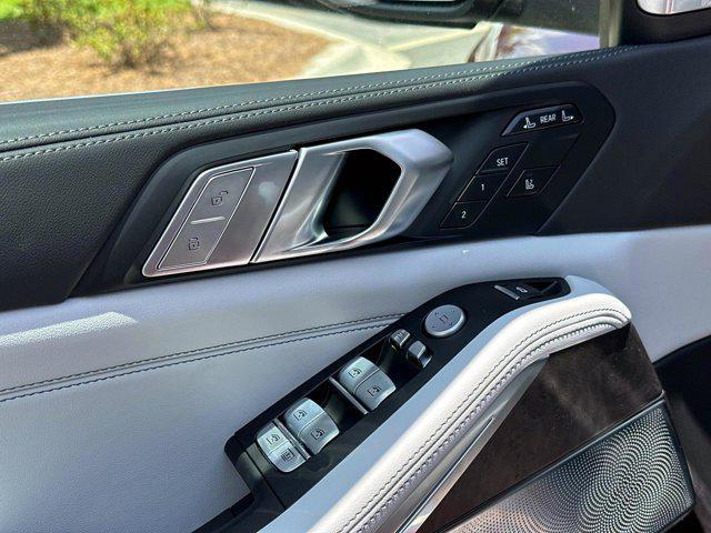 new 2026 BMW X7 car, priced at $99,035