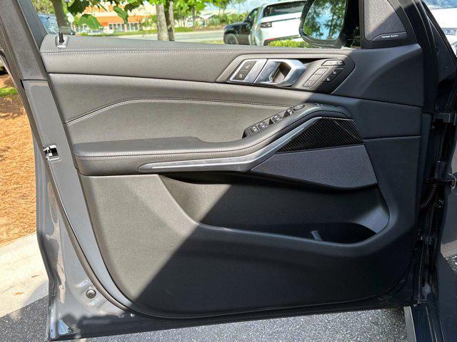new 2026 BMW X7 car, priced at $122,425
