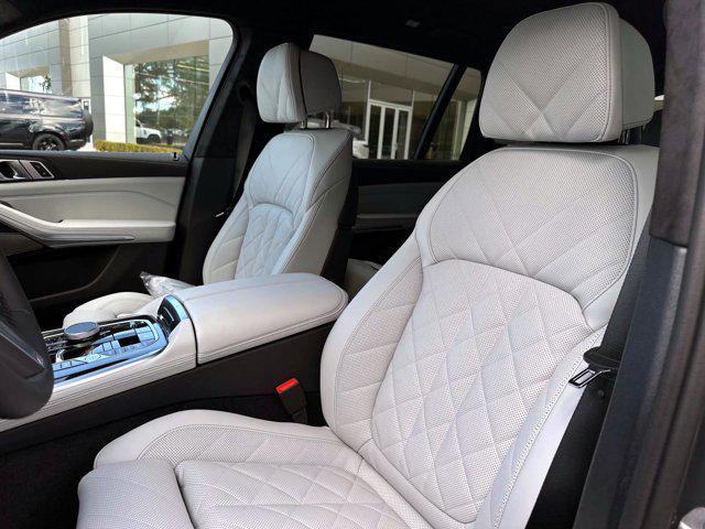 new 2026 BMW X7 car, priced at $102,735
