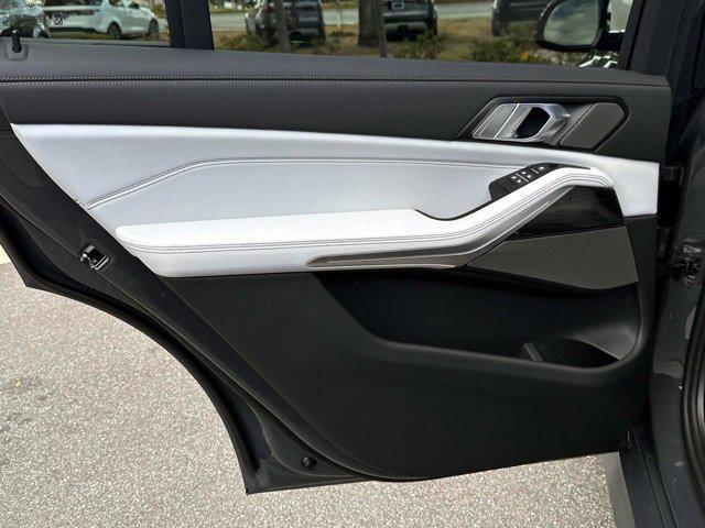 new 2026 BMW X7 car, priced at $102,735