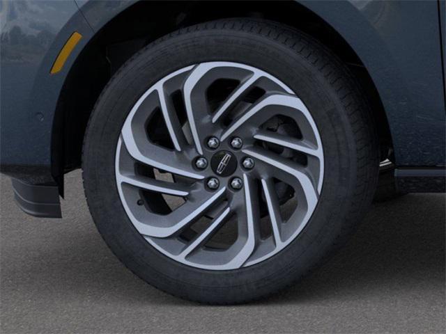 new 2025 Lincoln Navigator car, priced at $102,794