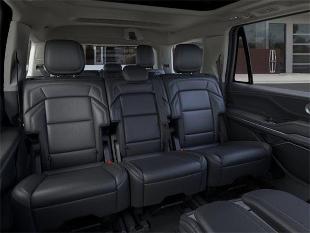 new 2025 Lincoln Navigator car, priced at $102,794