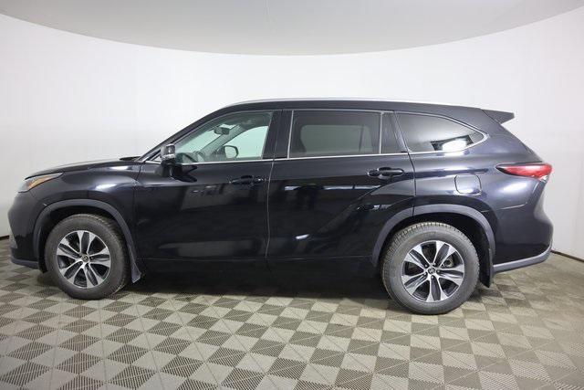 used 2021 Toyota Highlander car, priced at $36,988