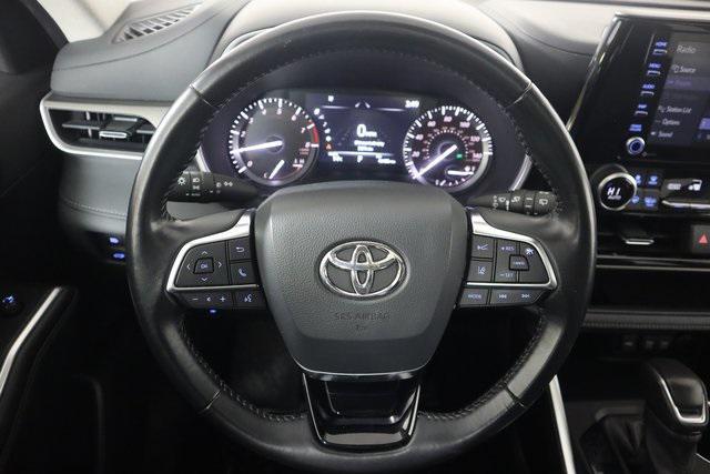 used 2021 Toyota Highlander car, priced at $36,988