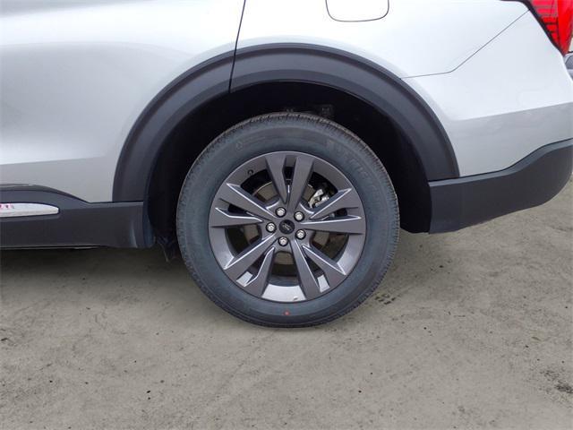 used 2025 Ford Explorer car, priced at $43,588