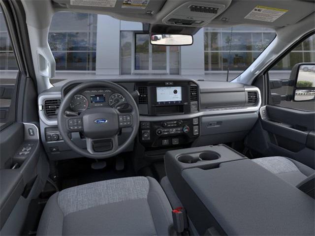 new 2025 Ford F-250 car