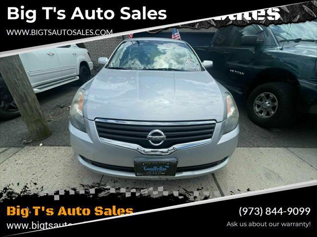 used 2009 Nissan Altima car, priced at $10,995