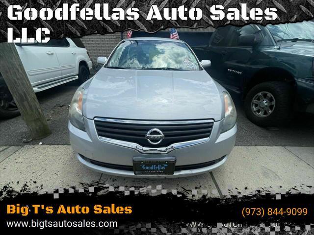 used 2009 Nissan Altima car, priced at $10,995