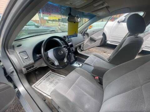 used 2009 Nissan Altima car, priced at $10,995