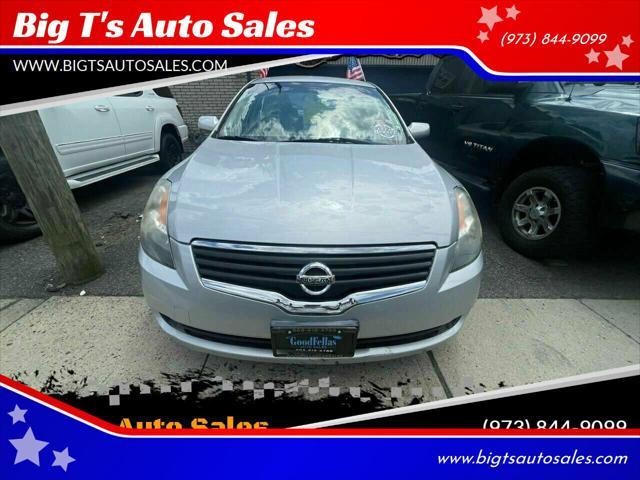 used 2009 Nissan Altima car, priced at $10,995