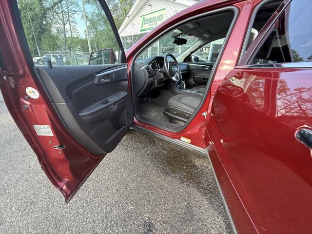 used 2011 Chevrolet Traverse car, priced at $7,599