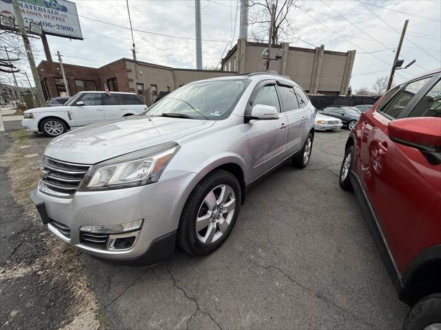 used 2015 Chevrolet Traverse car, priced at $9,999