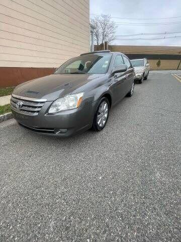 used 2005 Toyota Avalon car, priced at $8,999