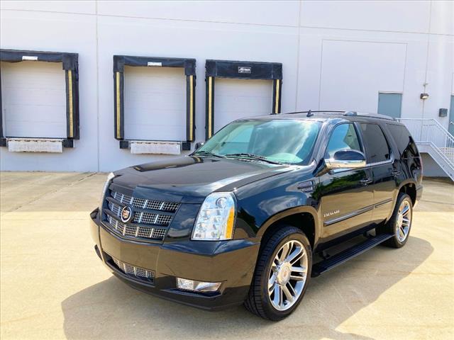 used 2013 Cadillac Escalade car, priced at $16,995