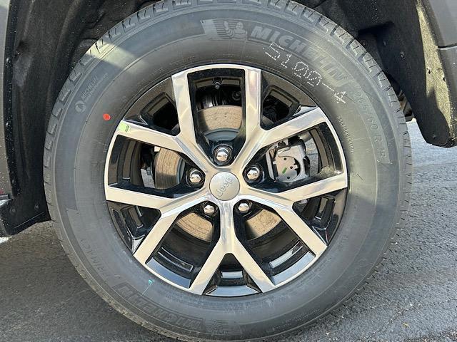 new 2025 Jeep Grand Cherokee car, priced at $49,255