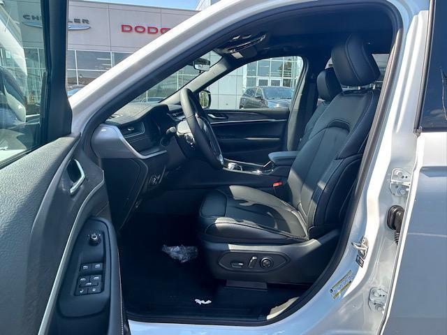 new 2025 Jeep Grand Cherokee L car, priced at $50,472