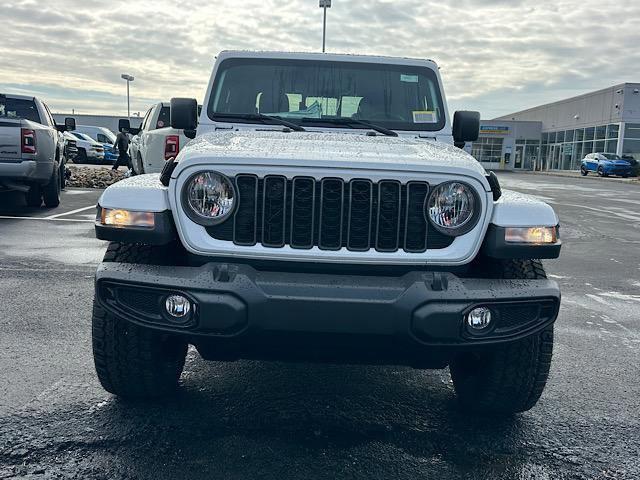 new 2025 Jeep Gladiator car, priced at $40,913