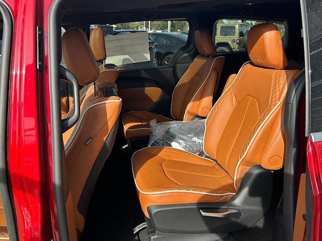 new 2025 Chrysler Pacifica car, priced at $55,501