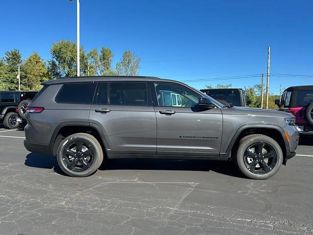 new 2025 Jeep Grand Cherokee L car, priced at $59,335