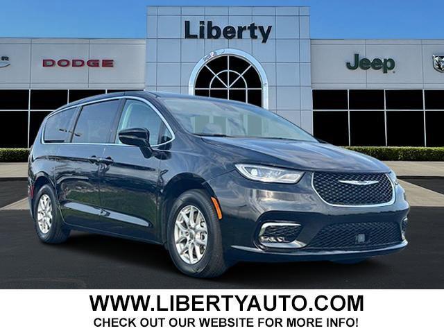 used 2024 Chrysler Pacifica car, priced at $34,988