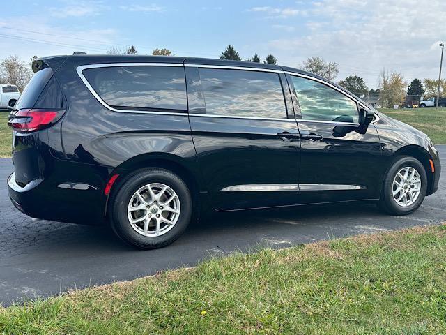 used 2024 Chrysler Pacifica car, priced at $34,988