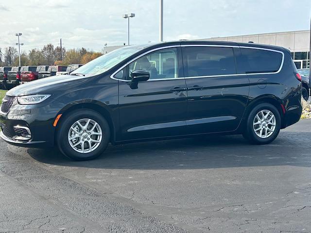 used 2024 Chrysler Pacifica car, priced at $34,988