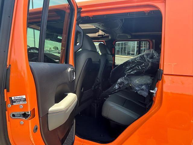 new 2025 Jeep Gladiator car