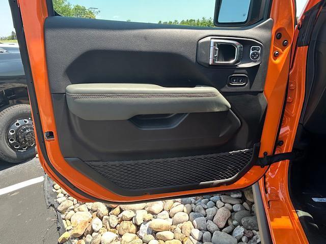 new 2025 Jeep Gladiator car