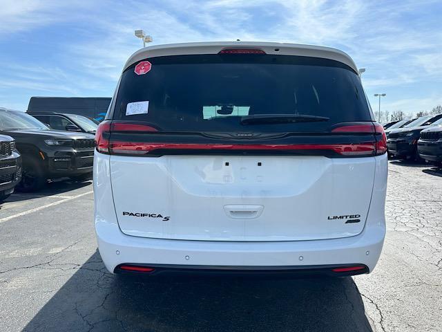 new 2024 Chrysler Pacifica car, priced at $56,857