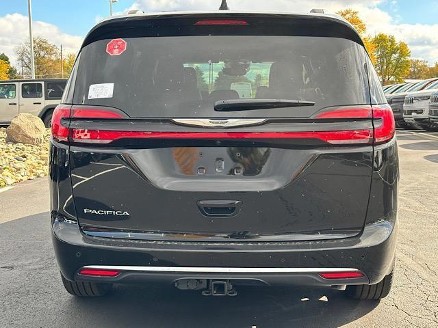 new 2025 Chrysler Pacifica car, priced at $52,232