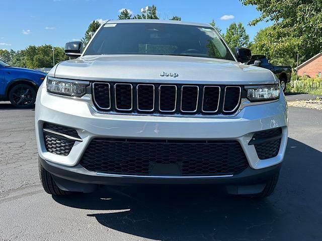 new 2024 Jeep Grand Cherokee car, priced at $39,562