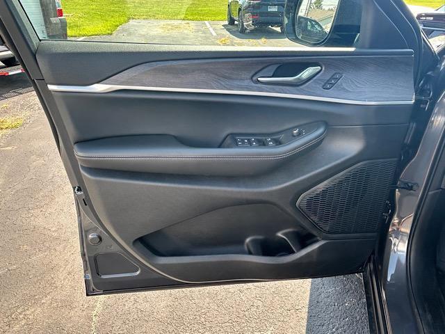 new 2025 Jeep Grand Cherokee L car, priced at $51,008