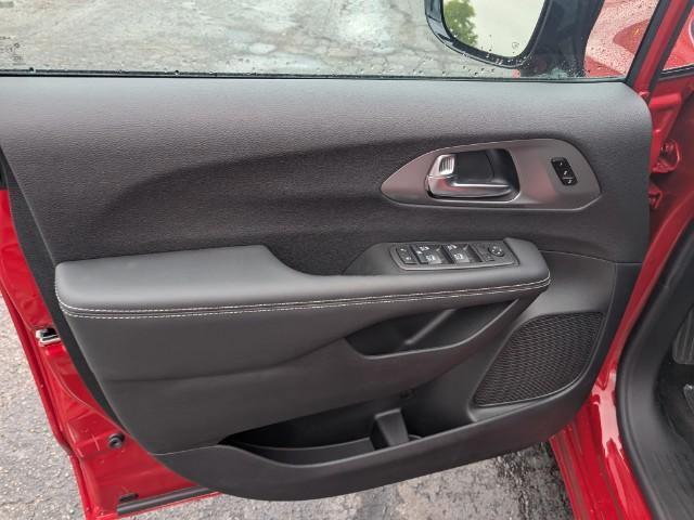 new 2026 Chrysler Pacifica car, priced at $45,261