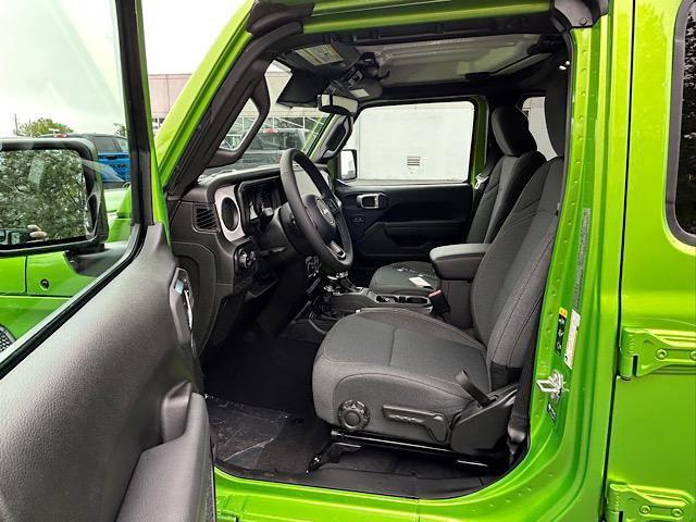 new 2025 Jeep Gladiator car