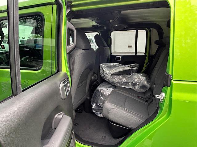 new 2025 Jeep Gladiator car