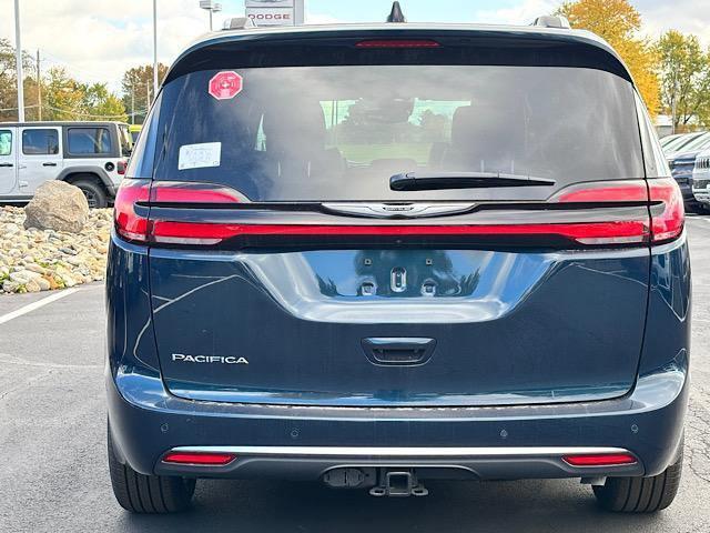 new 2025 Chrysler Pacifica car, priced at $52,678